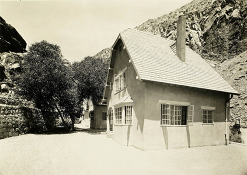 adams cottages